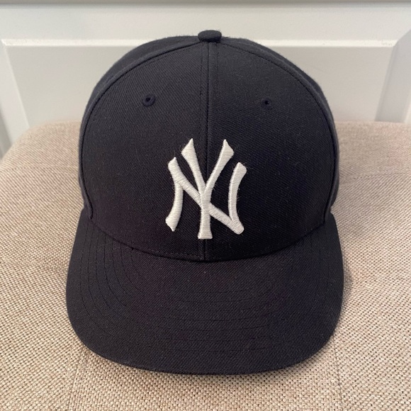 47 Other - 47 Brand MLB New York Yankees Velco Back Hat (Great Condition) One Size